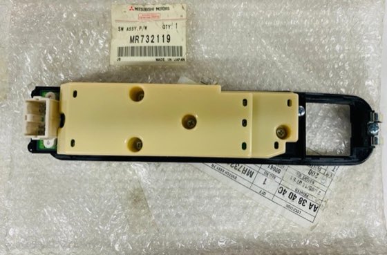 Düğme cam açma L200 00-05 ön sol